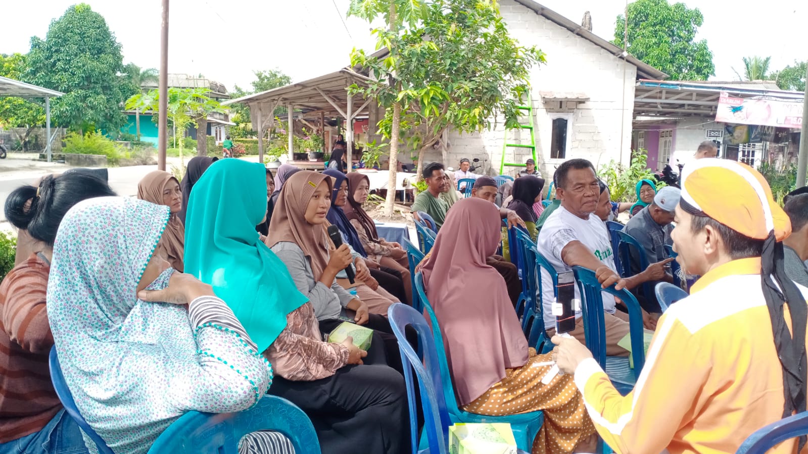 Reses di Dusun Sidomulyo, dr. Zarril Tampung Aspirasi Pupuk Subsidi hingga Perhatian untuk Guru TPA