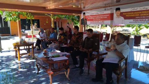 Taufik Rizani dan Yogi Maulana Sebarluaskan Perda di Belitung