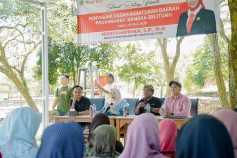 Monica Sosialisasikan Perda Tentang Bantuan Hukum Bagi Masyarakat Miskin